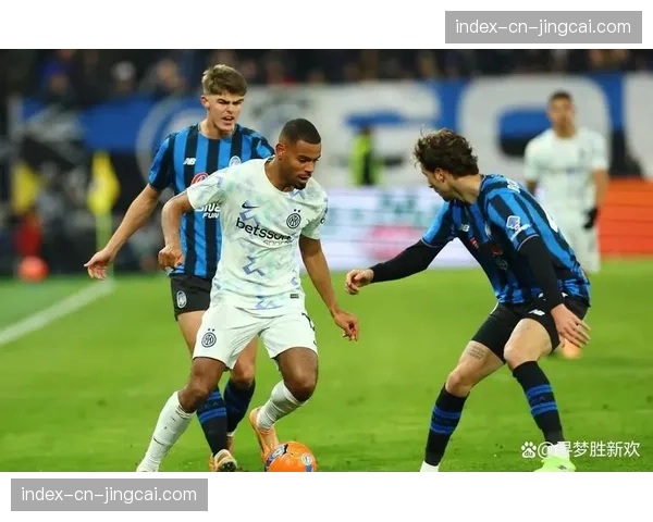 国际米兰全队抵达曼彻斯特，劳塔罗出席赛前新闻发布会